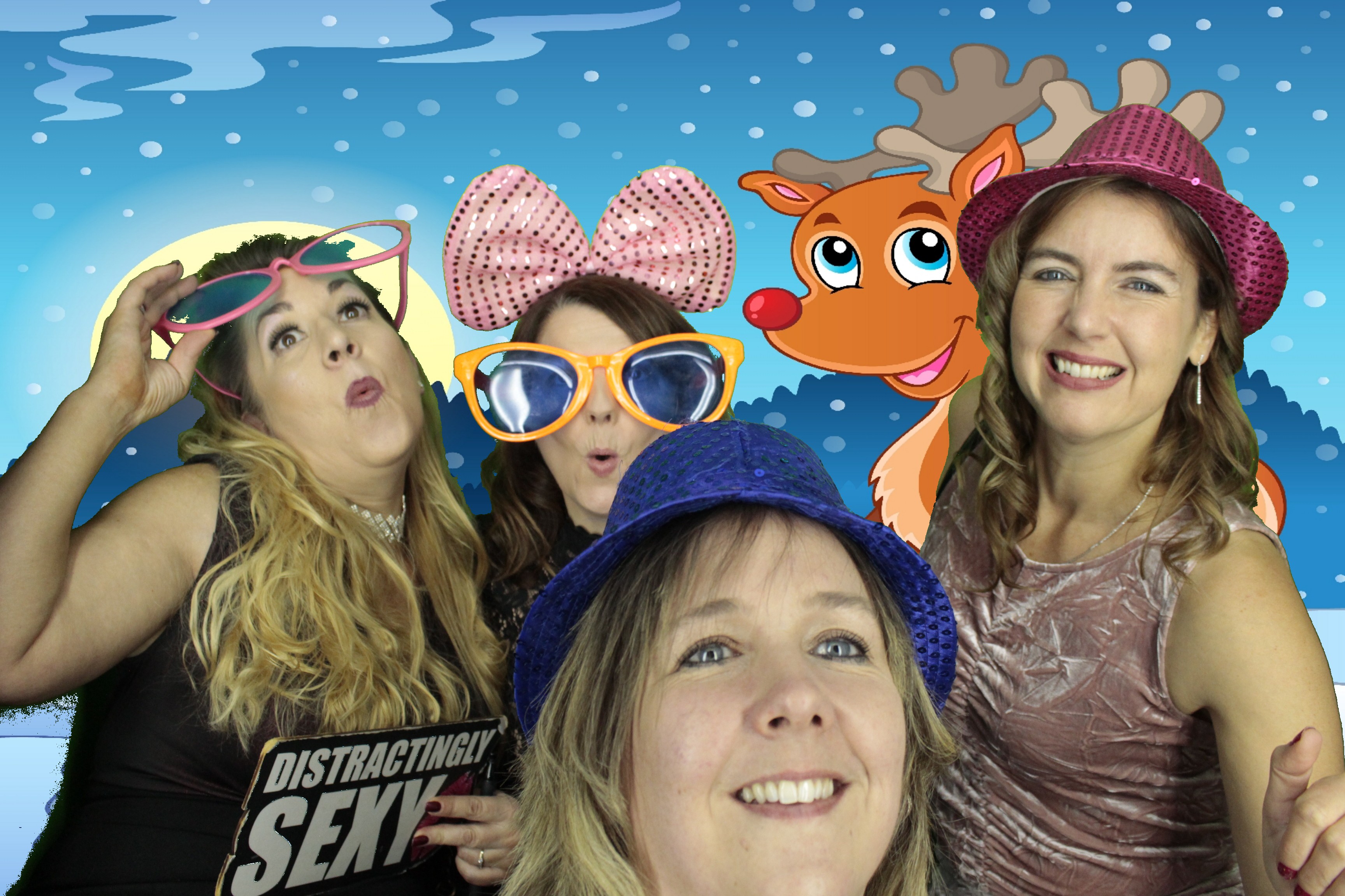 Ocean Network Express Christmas Party 2019 | View more photos from the event at gallery.myphotoboothexperience.co.uk/u/MyPhotoBoothExperienceLtd/Ocean-Network-Express-Christmas-Party-2019
